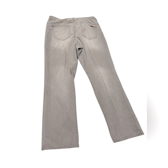 Chico’s So Slimming Straight Leg Grey Jean Women’s Size 12 - Picture 2 of 3